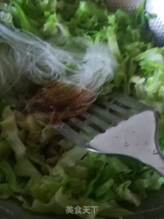 卷心菜炒粉丝的做法步骤：9