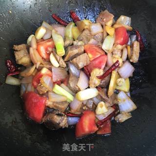 西红柿土豆牛腩盖饭的做法步骤：4