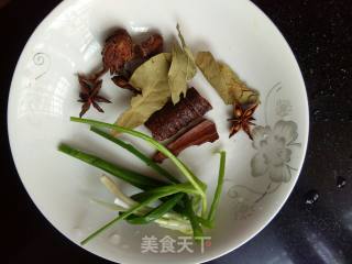 烧鸭腿的做法步骤：1