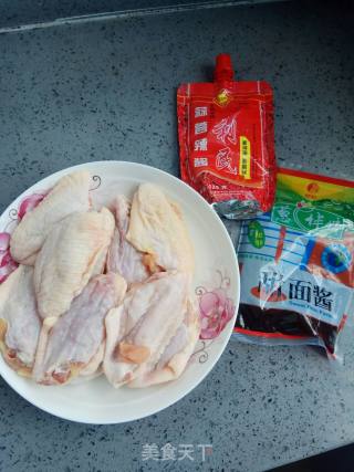 酱鸡翅中的做法步骤：1
