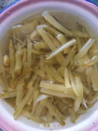 榨菜肉丝的做法步骤：1