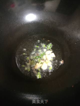 瘦肉炒香菇的做法步骤：3