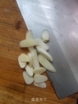 西芹腊肉的做法步骤：4