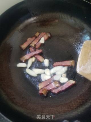 西芹腊肉的做法步骤：5