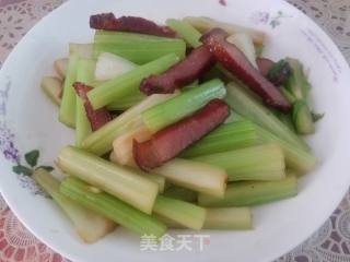 西芹腊肉的做法步骤：7