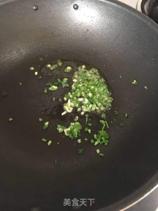 葱爆绿豆芽的做法步骤：3