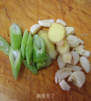 家常熬带鱼的做法步骤：3
