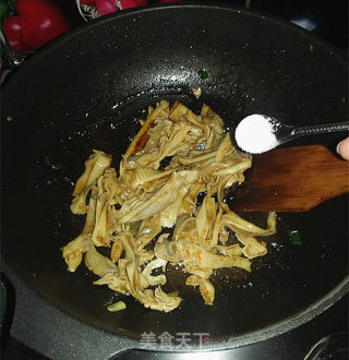 青椒炒肚片的做法步骤：9