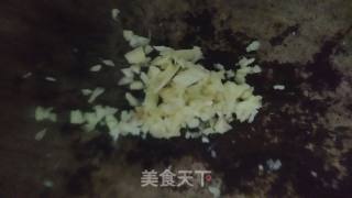 避风塘炒虾的做法步骤：2