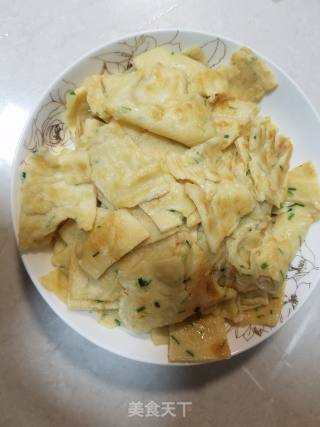 摊鸡蛋饼的做法步骤：6