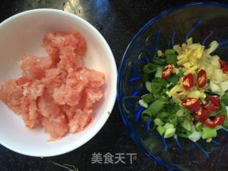 鱼香茄子的做法步骤：2