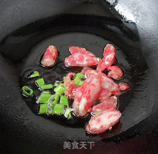 腊肠炒彩椒的做法步骤：3