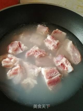 烧排骨的做法步骤：1