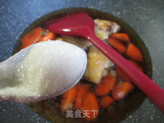 胡萝卜烧中翅的做法步骤：7