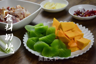 麻辣花椒鸡的做法步骤：1