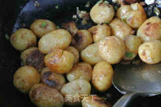香煎小土豆的做法步骤：4