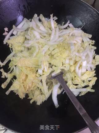 白菜肉末炒粉条的做法步骤：5