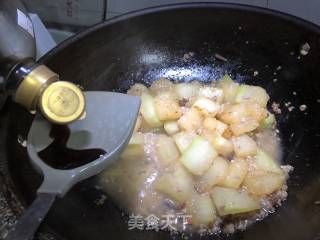 【兔子爱厨房】虾米肉末焖冬瓜的做法步骤：5