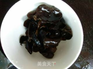 黄瓜黑木耳炒鸡蛋的做法步骤：4