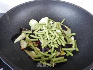 酱焖茄子豆角的做法步骤：5