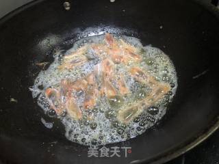 【兔子爱厨房】椒盐虾头的做法步骤：3