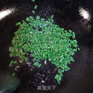 豆角煎鸭蛋的做法步骤：3