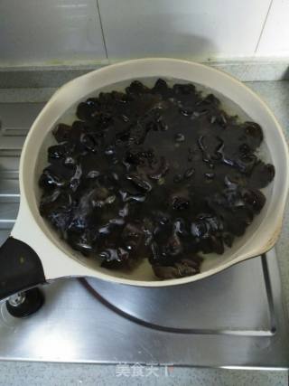 炒黑白菜的做法步骤：5