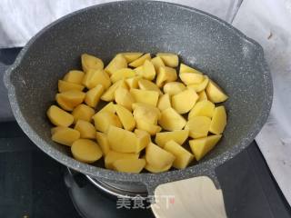 香煎孜然土豆的做法步骤：3