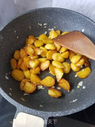 香煎孜然土豆的做法步骤：7
