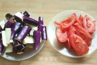 番茄烧茄子的做法步骤：2