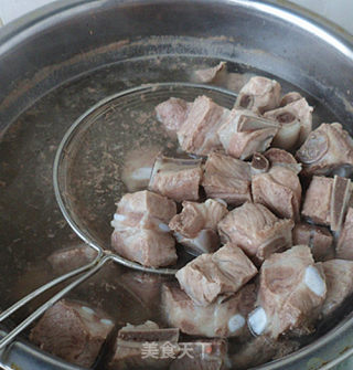 清炖小排骨的做法步骤：2