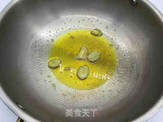 小炒羊肉片的做法步骤：2