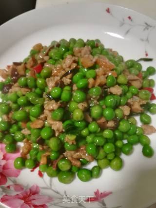 尤鱼香菇肉碎炒青豆的做法步骤：4