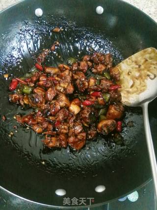 三杯鸡的做法步骤：7