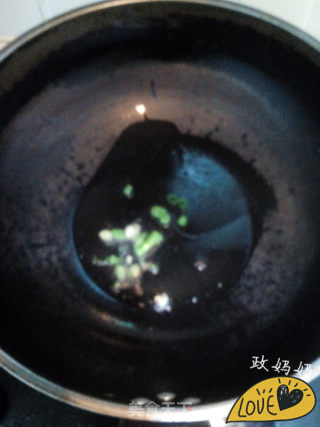 清炒海鲜菇的做法步骤：4