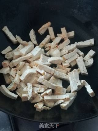 韭苔炒豆腐的做法步骤：3