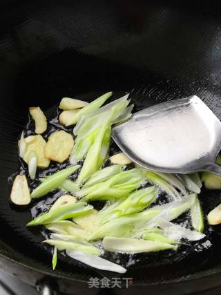 酸爽鲜香～酸菜牛肉条的做法步骤：4