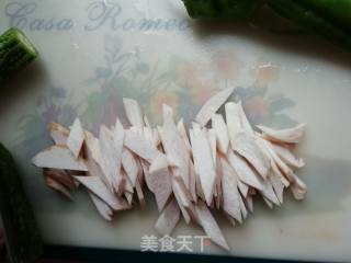 苦瓜尖椒杏鲍菇的做法步骤：3
