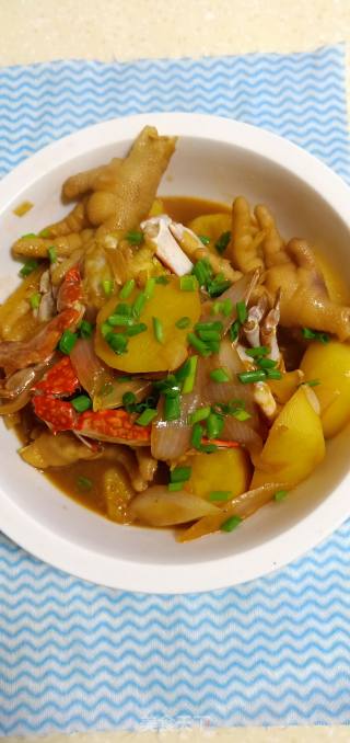 梭子蟹焖鸡爪的做法步骤：6