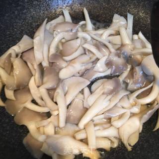 蕃茄肉末平菇汤的做法步骤：2