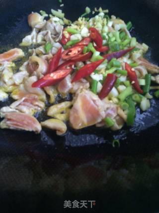 芹菜炒肉的做法步骤：5