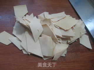 灯椒炒千张的做法步骤：4