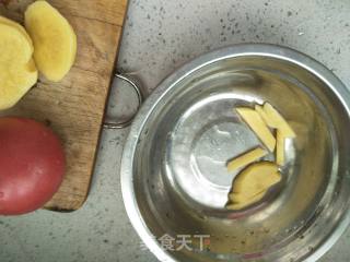 土豆炖西红柿豆角的做法步骤：7