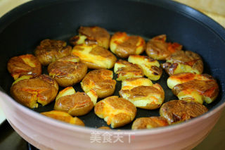 香煎小土豆的做法步骤：6