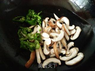 青椒香菇炒肉片的做法步骤：10