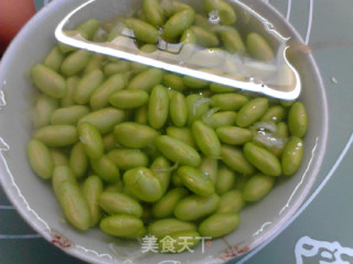 青豆糯玉米蒸发糕的做法步骤：2