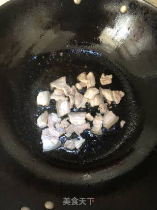土豆回锅肉的做法步骤：3