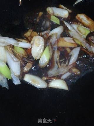 鱼香磨盘茄子的做法步骤：11