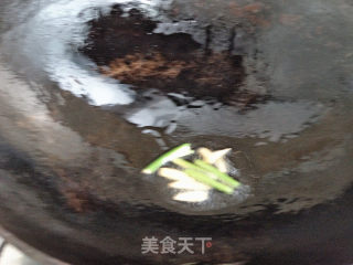 西芹炒胡萝卜的做法步骤：4