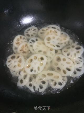 莲藕莲花的做法步骤：4